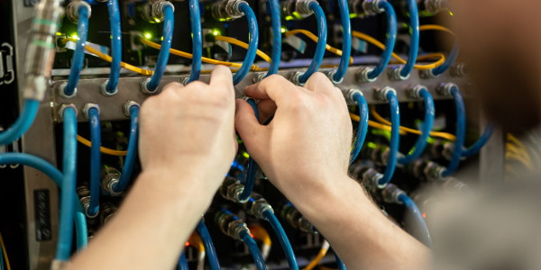 Infraestructura Común Telecomunicaciones Valdemorillo · Instalación de infraestructura común de Telecomunicación Voz sobre IP (VoIP)