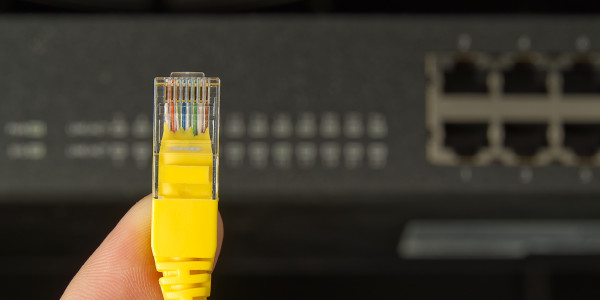 Instalación / Implantación / Legalización de ICT en Madrid · Comunicaciones mediante firewalls, VPNs y cifrado